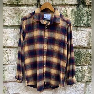 Portuguese Flannel Long Sleeve Button Up Navy/Gold/ Size Medium Wool Blend